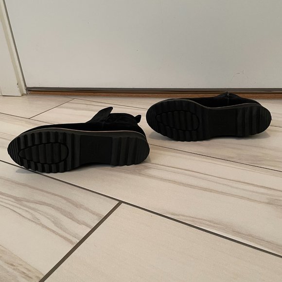 BLONDO Waterproof Bootie Black Suede - Picture 6 of 11